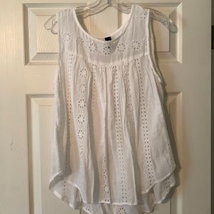 GAP White Eyelet Swing Top